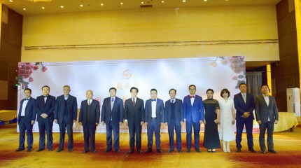  巍雅斯名表眼鏡有限公司2019年終總結(jié)暨頒獎(jiǎng)晚會(huì)圓滿落幕！